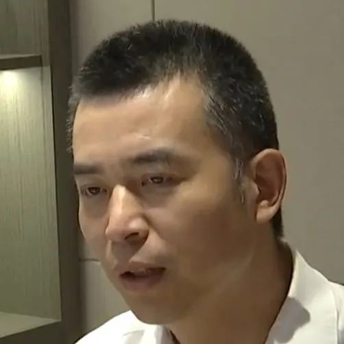 DƬ